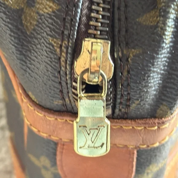 Louis Vuitton Compiegne 28 leather vanity case
Very good condition - Picture 16 of 17